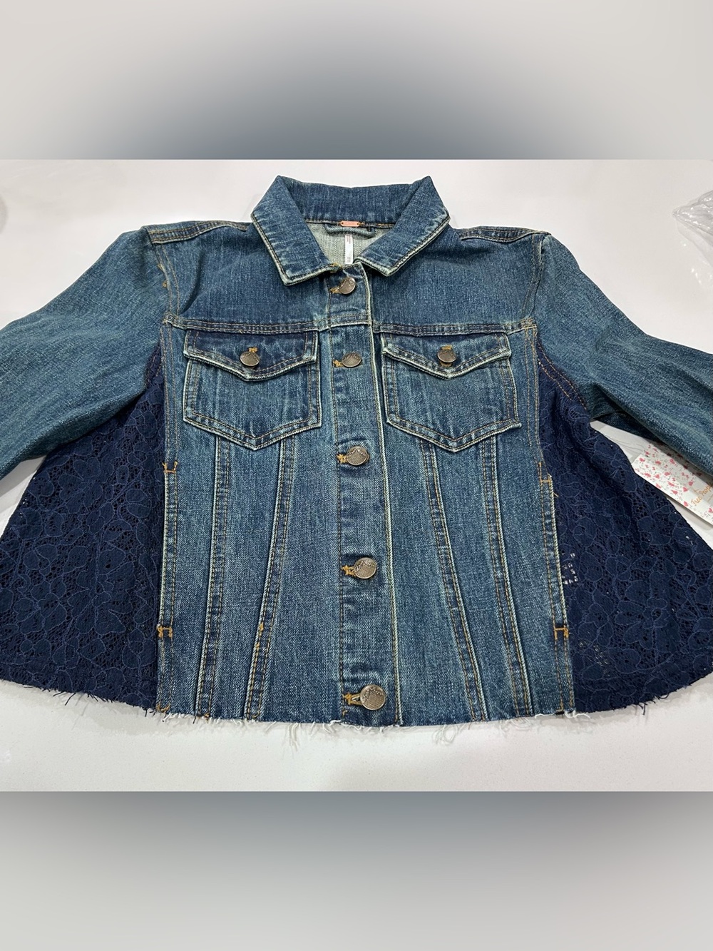 Free People Denim Jacket Women's XS Blue Lace Sides Raw Hem Coastal Festival - Picture 3 of 5